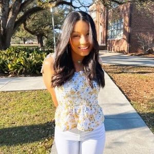 Meet your Posher, Lacey